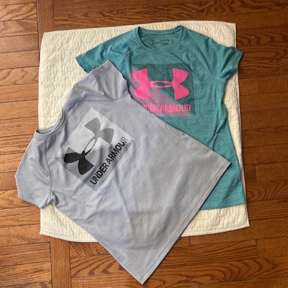 *2 PCS* Under Armour short sleeve shirts